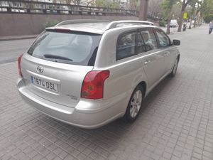 Toyota Avensis 2.0 D4D SOL  - Foto 5
