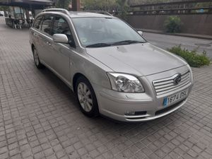 Toyota Avensis 2.0 D4D SOL  - Foto 4