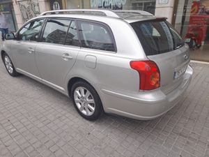 Toyota Avensis 2.0 D4D SOL  - Foto 8
