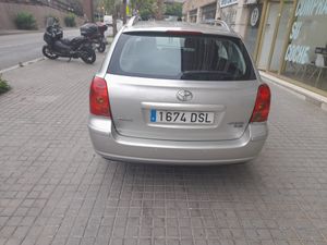 Toyota Avensis 2.0 D4D SOL  - Foto 6