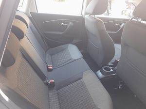 Volkswagen Polo Advance 1.4 TDI 90cv BMT  - Foto 9