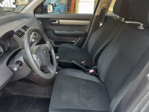 Suzuki Swift 1.3 GL 5p  - Foto 10