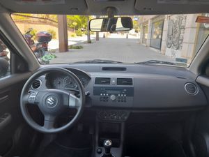 Suzuki Swift 1.3 GL 5p  - Foto 13