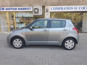 Suzuki Swift 1.3 GL 5p  - Foto 8