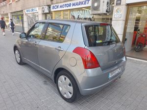 Suzuki Swift 1.3 GL 5p  - Foto 7
