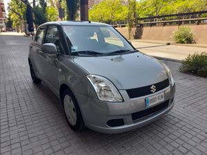 Suzuki Swift 1.3 GL 5p  - Foto 4