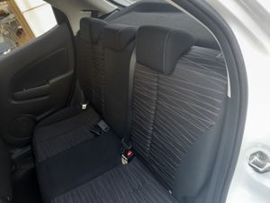Mazda 2 Active 1.4 CRTD · Diése  - Foto 8