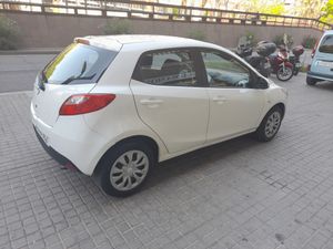 Mazda 2 Active 1.4 CRTD · Diése  - Foto 5