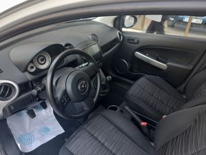 Mazda 2 Active 1.4 CRTD · Diése  - Foto 10