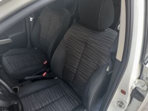 Mazda 2 Active 1.4 CRTD · Diése  - Foto 9