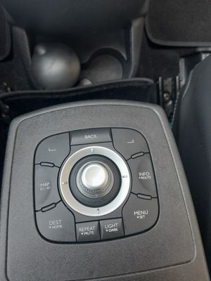 Renault Grand Scénic BOSE Energy TCe 130 7p · Gasolina ·  - Foto 20