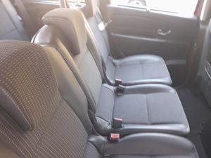 Renault Grand Scénic BOSE Energy TCe 130 7p · Gasolina ·  - Foto 9