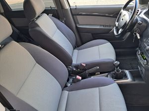 Chevrolet Aveo 1.6 16v LT  - Foto 9