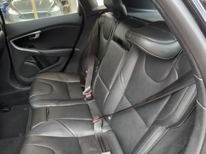 Volvo V40 D2 Kinetic  - Foto 9