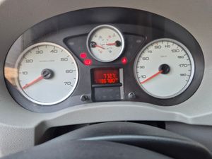 Peugeot e-Expert L2 2.0 HDi 160 FAP Tepee Allure  - Foto 17