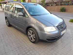 Volkswagen Touran VOLKSWAGEN Touran 1.9 TDI 105 Edition  - Foto 4