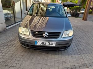 Volkswagen Touran VOLKSWAGEN Touran 1.9 TDI 105 Edition  - Foto 3