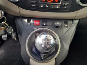 Peugeot Partner Teppe Outdoor 1.6 HDi 92cv Euro 5  - Foto 17