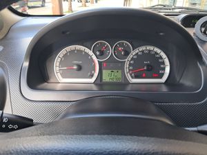 Chevrolet Aveo 1.4 16v LT  - Foto 10