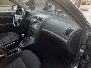 Skoda Octavia 2.0 TDI Elegance  - Foto 10