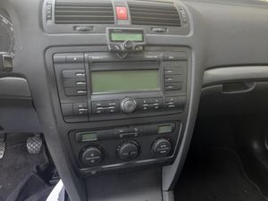 Skoda Octavia 2.0 TDI Elegance  - Foto 13
