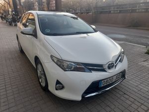 Toyota Auris 1.4 90D BUSINESS  - Foto 4