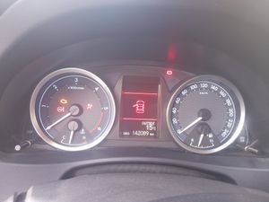 Toyota Auris 1.4 90D BUSINESS  - Foto 13
