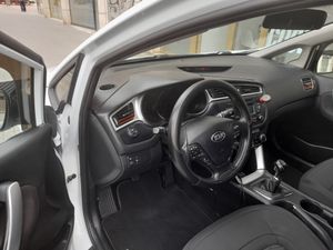 Kia Ceed CRDi WGT 66kW 90CV Business  - Foto 17