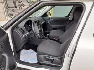 Skoda Yeti 1.2 TSI Active  - Foto 7