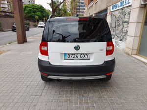 Skoda Yeti 1.2 TSI Active  - Foto 4