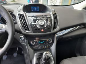 Ford Kuga 2.0 TDCi 110kW 4x2 ASS Trend  - Foto 14