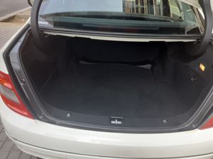 Mercedes Clase C C 200 CDI Blue Efficiency Avantgrde  - Foto 13