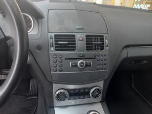 Mercedes Clase C C 200 CDI Blue Efficiency Avantgrde  - Foto 18