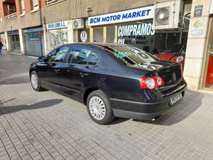 Volkswagen Passat Advance 2.0 TDI 140 CV  - Foto 7