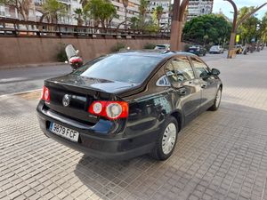 Volkswagen Passat Advance 2.0 TDI 140 CV  - Foto 5