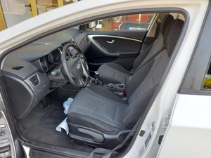 Hyundai i30 5p 1.6 CRDI 110 CV City  - Foto 9