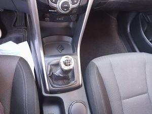 Hyundai i30 5p 1.6 CRDI 110 CV City  - Foto 14