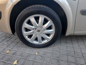 Renault Megane Confort Authentique 1.5 dCi105  - Foto 7