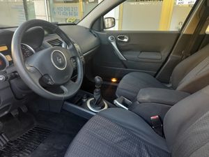 Renault Megane Confort Authentique 1.5 dCi105  - Foto 10