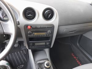 Seat Ibiza 1.4i 16v STELLA  - Foto 13