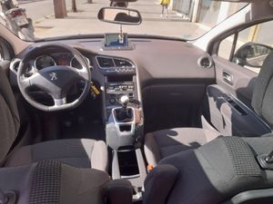 Peugeot 5008 Allure 1.6 BlueHDi 88KW 120CV  - Foto 9