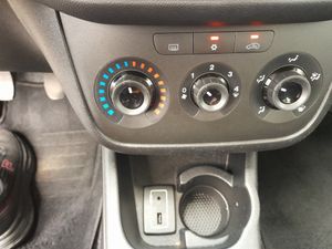 Fiat Punto 1.2 8v Easy 69 CV SS Gasolina  - Foto 12