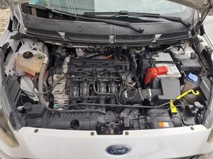 Ford Ka + 1.2 TiVCT Ultimate  - Foto 13