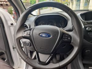 Ford Ka + 1.2 TiVCT Ultimate  - Foto 12