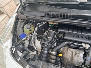 Peugeot 3008 Premium 1.6 HDI 110 FAP  - Foto 18