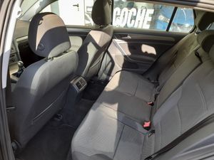 Volkswagen Golf 5p BlueMotion 1.6 TDI 105 CV  - Foto 9