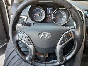 Hyundai i30 5p 1.6 CRDI 110 CV City  - Foto 15