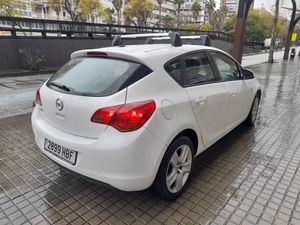 Opel Astra 1.4 Essentia  - Foto 5