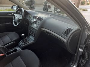 Skoda Octavia 2.0 TDI Elegance  - Foto 10