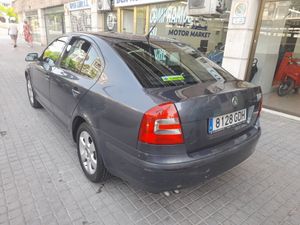 Skoda Octavia 2.0 TDI Elegance  - Foto 6